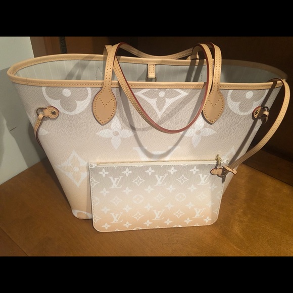 NWT Louis Vuitton ‘By the Pool’ Neverfull Mist - Picture 8 of 9